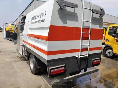 城市護(hù)欄清洗車與高速護(hù)欄清洗車 功能、選型與廠家聯(lián)系指南